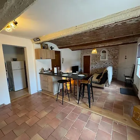 La Casa Terracotta Apartment *